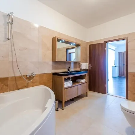 Made 4u Apartman Mlini